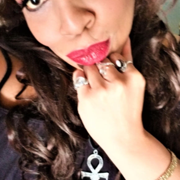 Jewelry Rings - Picture 2 of 3